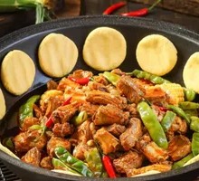 Stewed Pork Ribs in Iron Pot