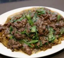 Stir-Fried Beef Rice Noodles