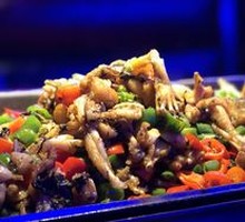 Charcoal-Grilled Frog with Perilla in Hot Pot