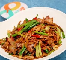 Stir-fried Pork with Smoked Bamboo Shoots