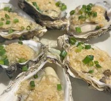 Steamed Oysters with Garlic