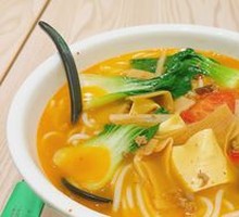 Dai-style Sour Soup Rice Noodles