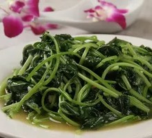 Pork Lard Crumbs Stir-fried Sweet Potato Leaves