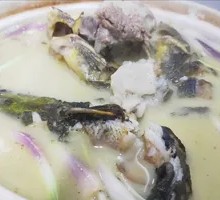 Braised Pig Shank with Yellow Catfish