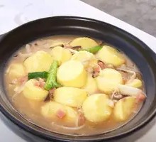 Enoki Mushroom and Japanese Tofu Stew