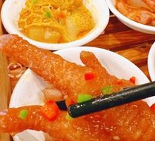 Hundred-Sauce Steamed Chicken Feet