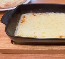 Cheesy Baked Mashed Potatoes