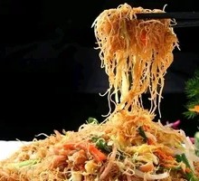 Three-Slice Fresh Meat Fried Noodles