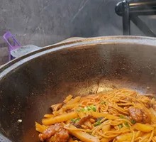 牛肉香菇焖面