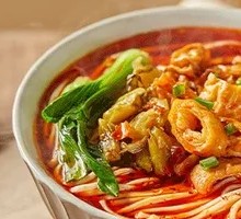 Sour Cabbage Pork Intestine Noodles