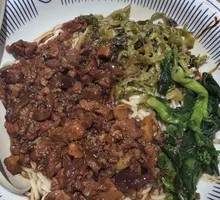 Sour Cabbage Braised Pork Noodles