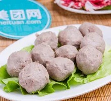 Hoisin Sauce Noodle Dumplings with Beef Balls and Seaweed Soup