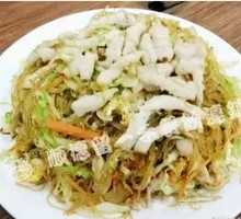 Shredded Pork and Egg Noodles Stir-fry