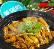 Salted Fish, Pickled Vegetable and Pork Clay Pot Rice