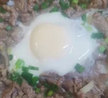 Beef Egg Claypot Rice