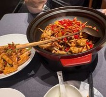 Tea Oil Stir-Fried Local Chicken with Old Ginger