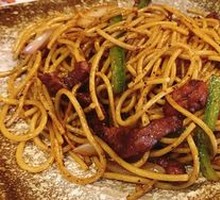 黑椒牛柳炒意粉