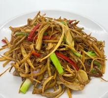Stir-fried Abalone Mushroom with Pig Tripe Strips