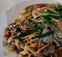 Stir-Fried Beef Rice Noodles