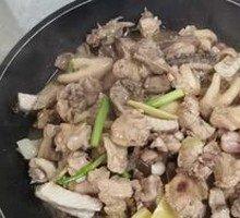 Stewed Chicken with Crisp Carp