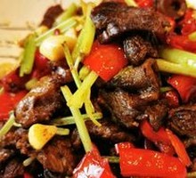 Stir-Fried Beef with Yellow Onion