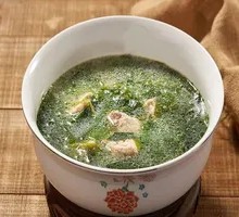 Kelp Sprout and Pork Rib Soup