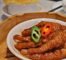 Steamed Chicken Feet in Sauce