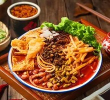 Family Feast Snail Noodle