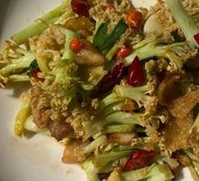 Stewed Pig's Trotter with Daylily Flowers