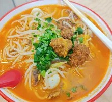 Fried Meatball Sour Soup Noodles