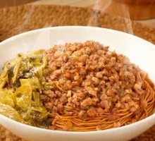 Sour Cabbage and Minced Pork Noodles