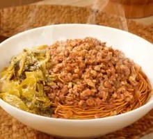 Sour Cabbage and Minced Pork Noodles