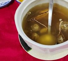 Five-fingered Mulberry Bone Soup