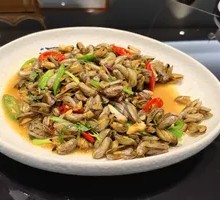 Scallion Stir-fried Sea Clams