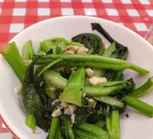 Country-style Pork Lard Cracklings Stir-fried Chinese Flowering Cabbage