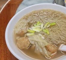 Fresh Shrimp and Crab Dumpling Noodles