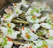 Oil and Salt Steamed Spring Water Wanzhou Fish