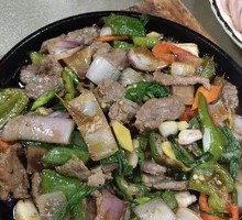 Onion Stir-Fried with Beef
