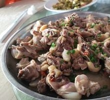 Braised Chicken with Red Onion