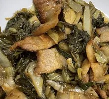 Sour Cabbage with Pork Belly