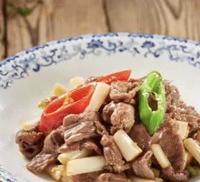 Stir-Fried Beef with Lotus Root Tips