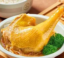 Five-fingered Mulberry Steamed Chicken Rice