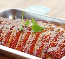 Charcoal-Grilled Spare Ribs