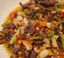 Stir-Fried Beef with Yellow Onion