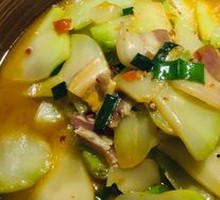 Stir-fried Turnip with Rapeseed Oil and Local Pork
