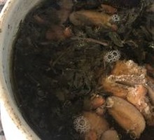 Hairy Yellow Herb and Pork Bone Soup
