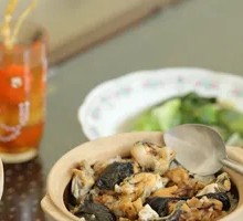 Lotus Leaf Frog Rice Stew