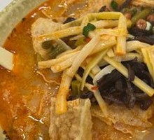 Mixed Sea Snail Noodles