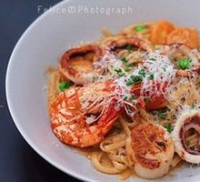 Seafood Crab Roe Shrimp Soup Pasta