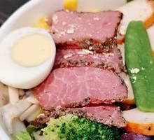 Signature Beef & Chicken Breast Salad